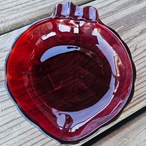 Vintage Anchor Hocking leaf shaped ashtray/trinket dish Ruby Red small